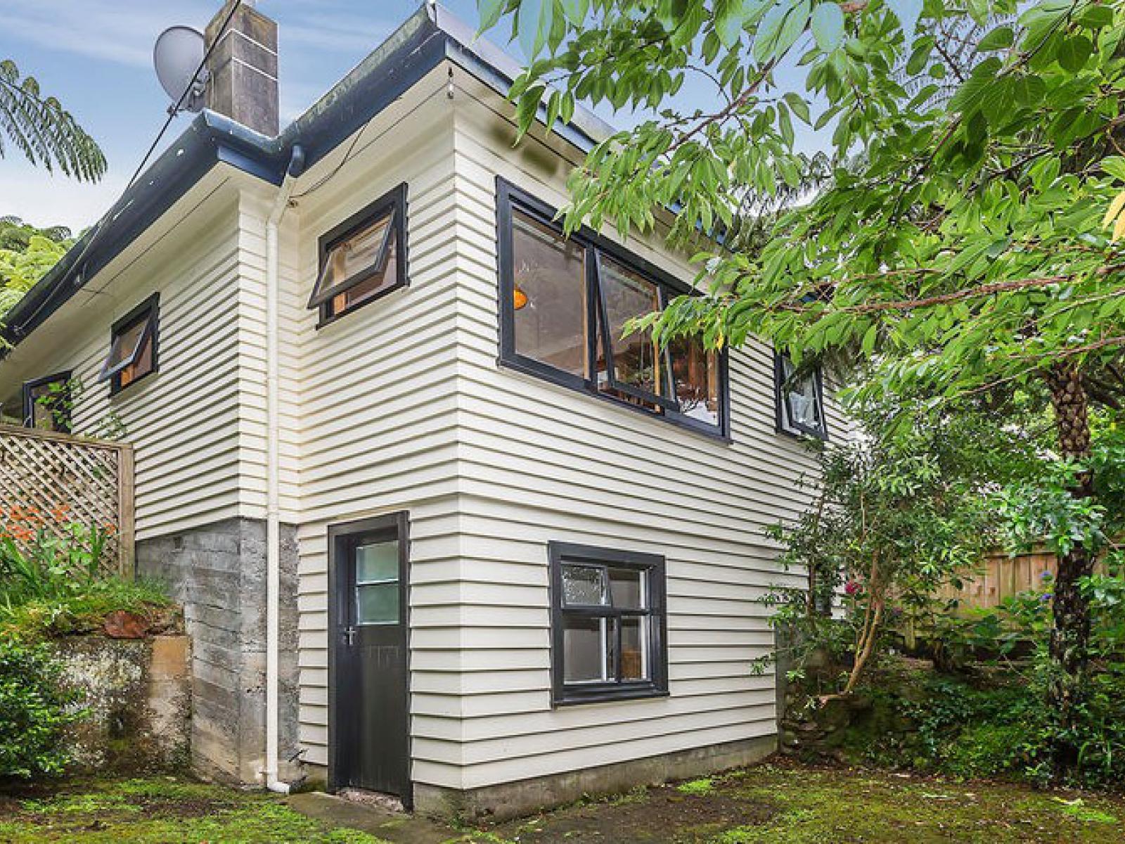 12 Orleans Street, Ngaio