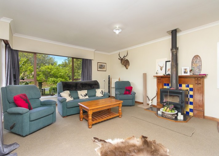 42 and 34 Cemetery Road, Pollok