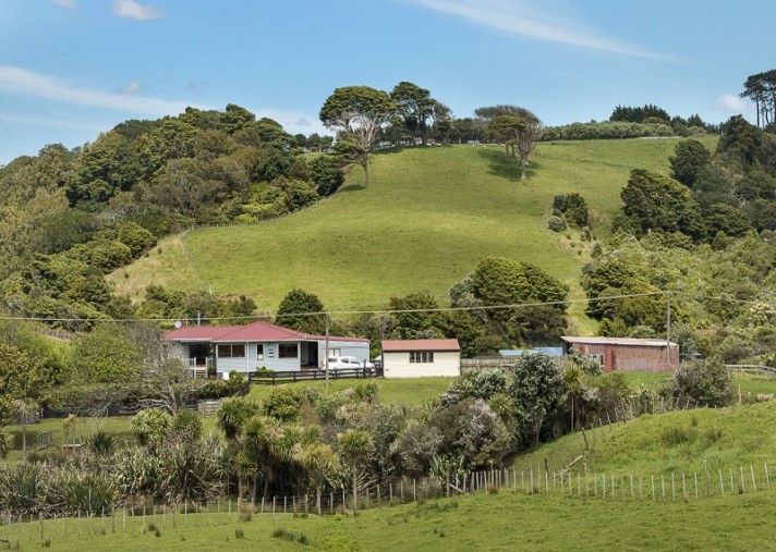 42 and 34 Cemetery Road, Pollok