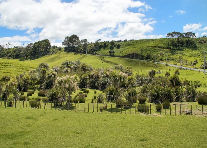 42 and 34 Cemetery Road, Pollok