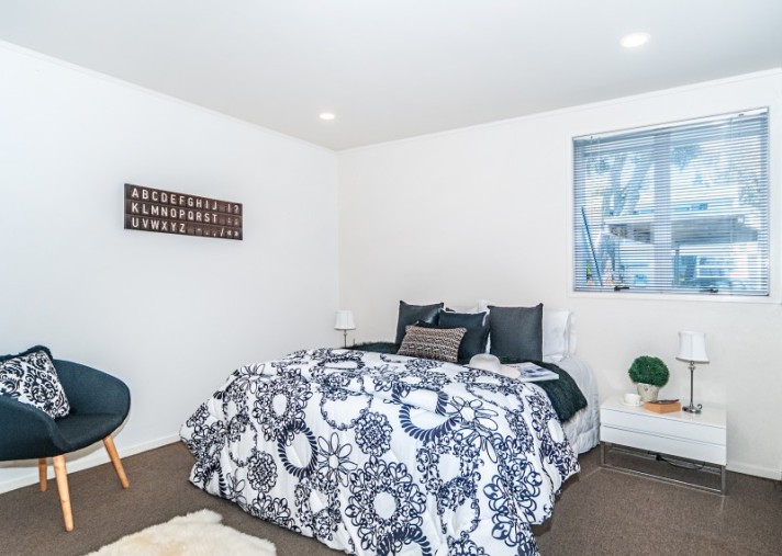 5a The Esplanade, Eastern Beach 