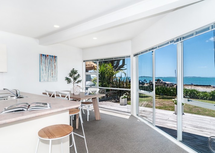 5a The Esplanade, Eastern Beach 