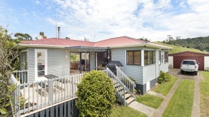 42 and 34 Cemetery Road, Pollok