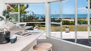 5a The Esplanade, Eastern Beach 