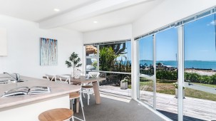 5a The Esplanade, Eastern Beach 