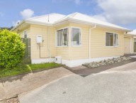 1/55B Gemstone Drive