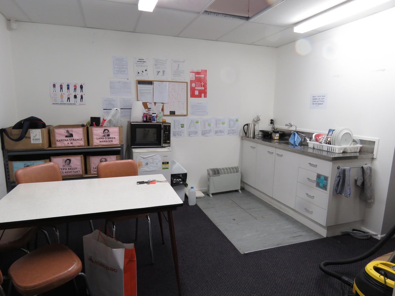 113-115 The Square, Central