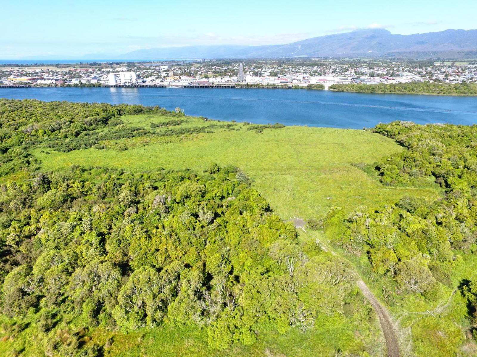 17 State Highway 67 Cape Foulwind, Westport