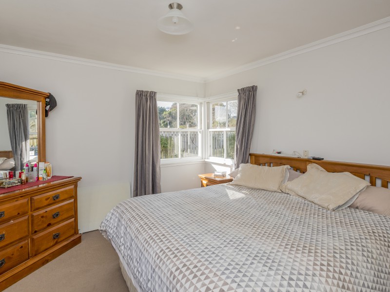 1048 State Highway 1, Manakau