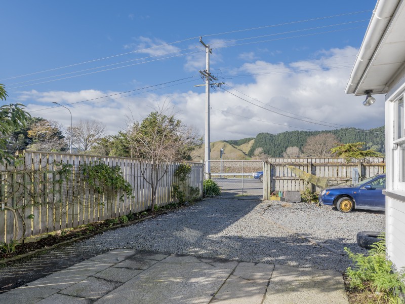 1048 State Highway 1, Manakau