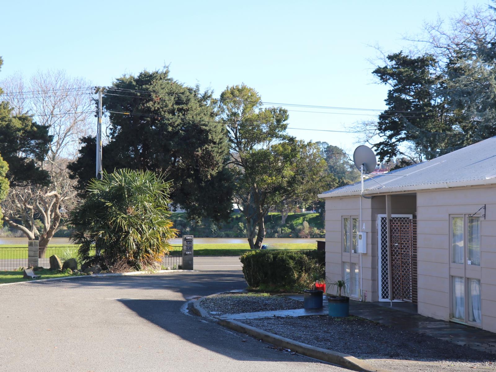 140 Anzac Parade, Whanganui East