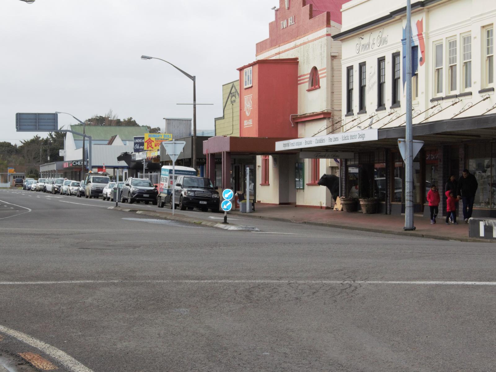 83 High Street, Bulls