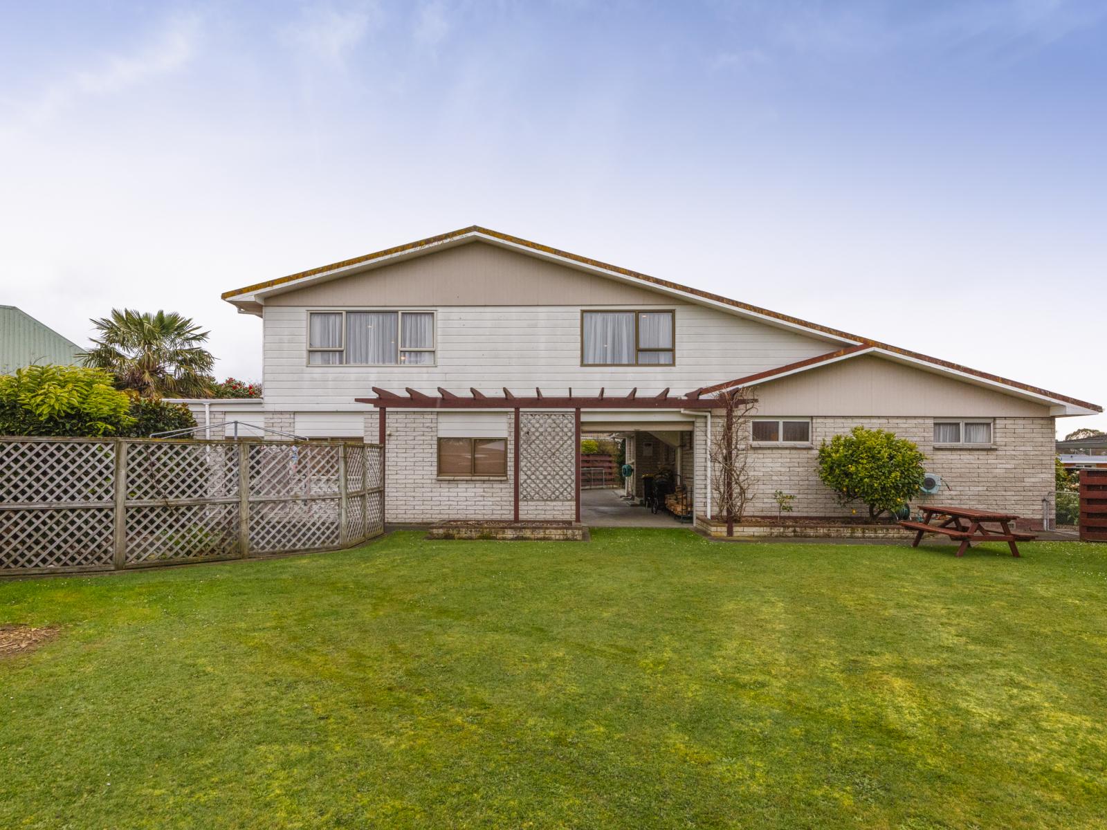 64 Fairview Ave, Feilding