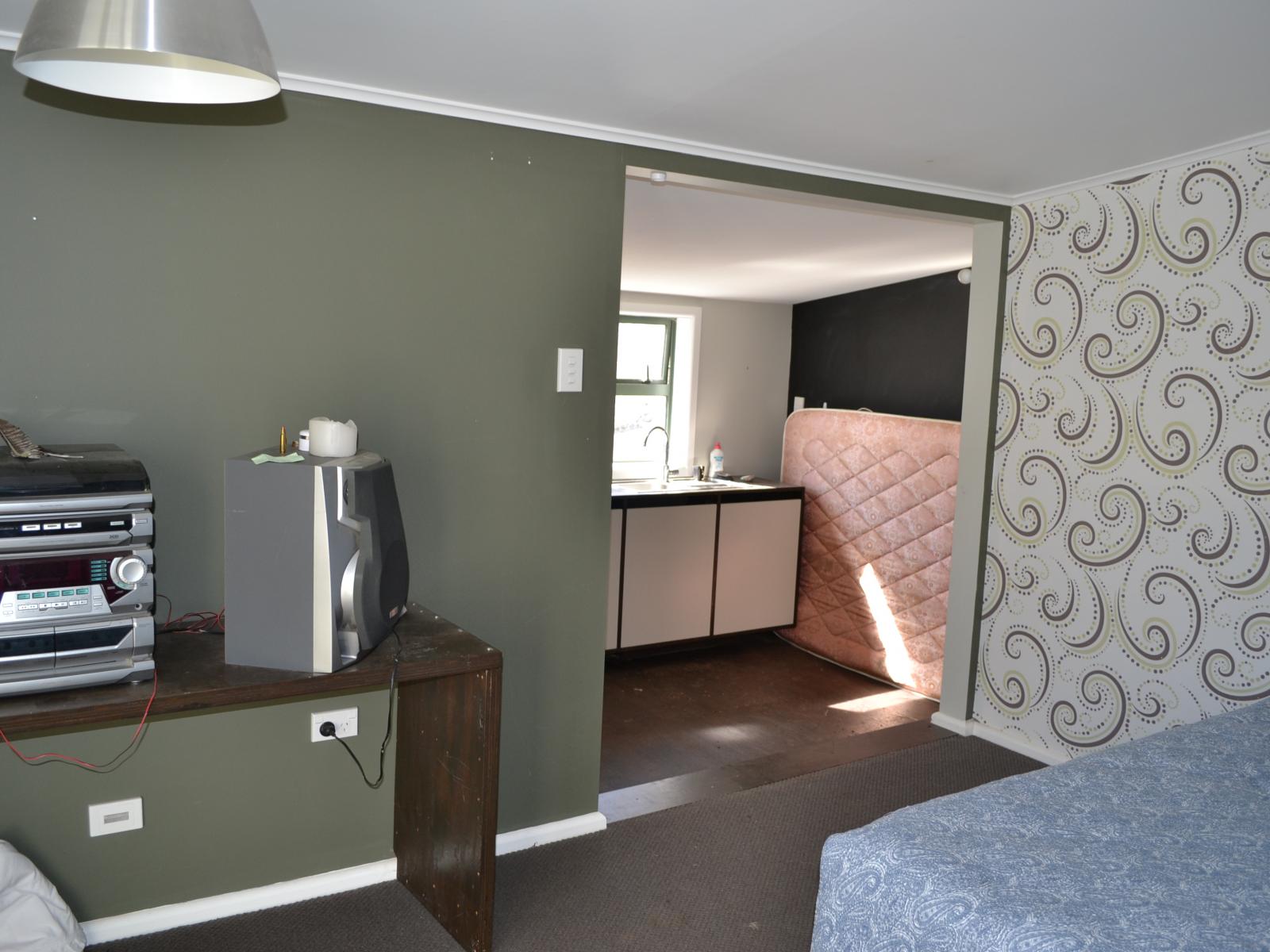 665 Dunrobin Road, Five Forks