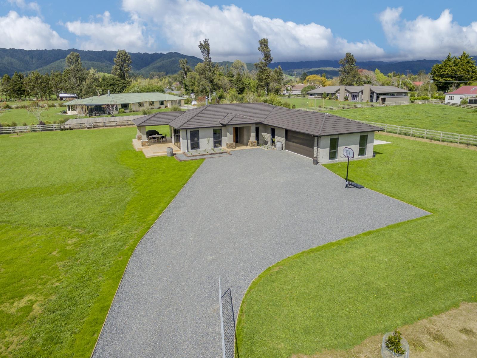 12 Wakefield Road, Levin