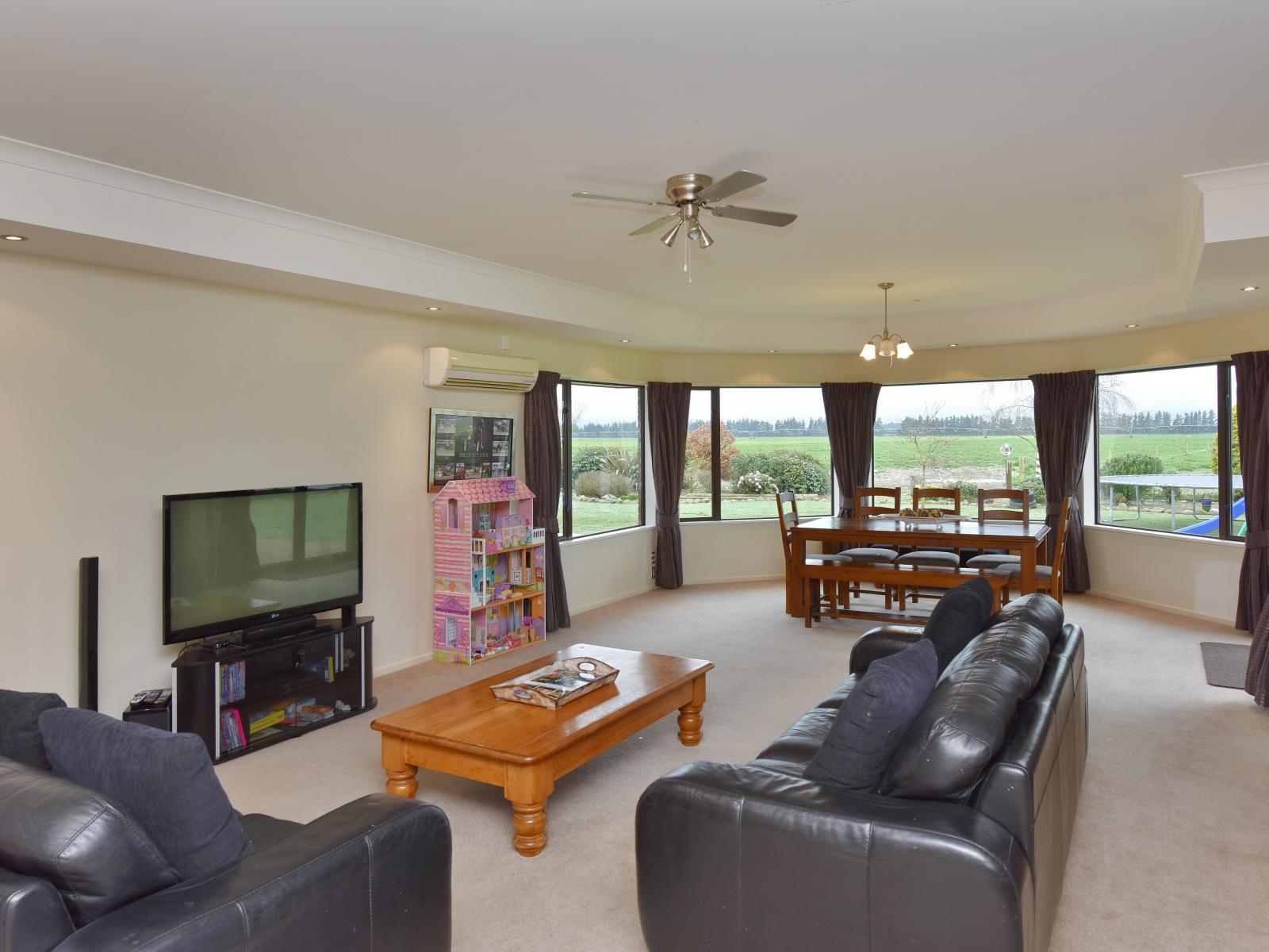 346 Parish Road, Oxford