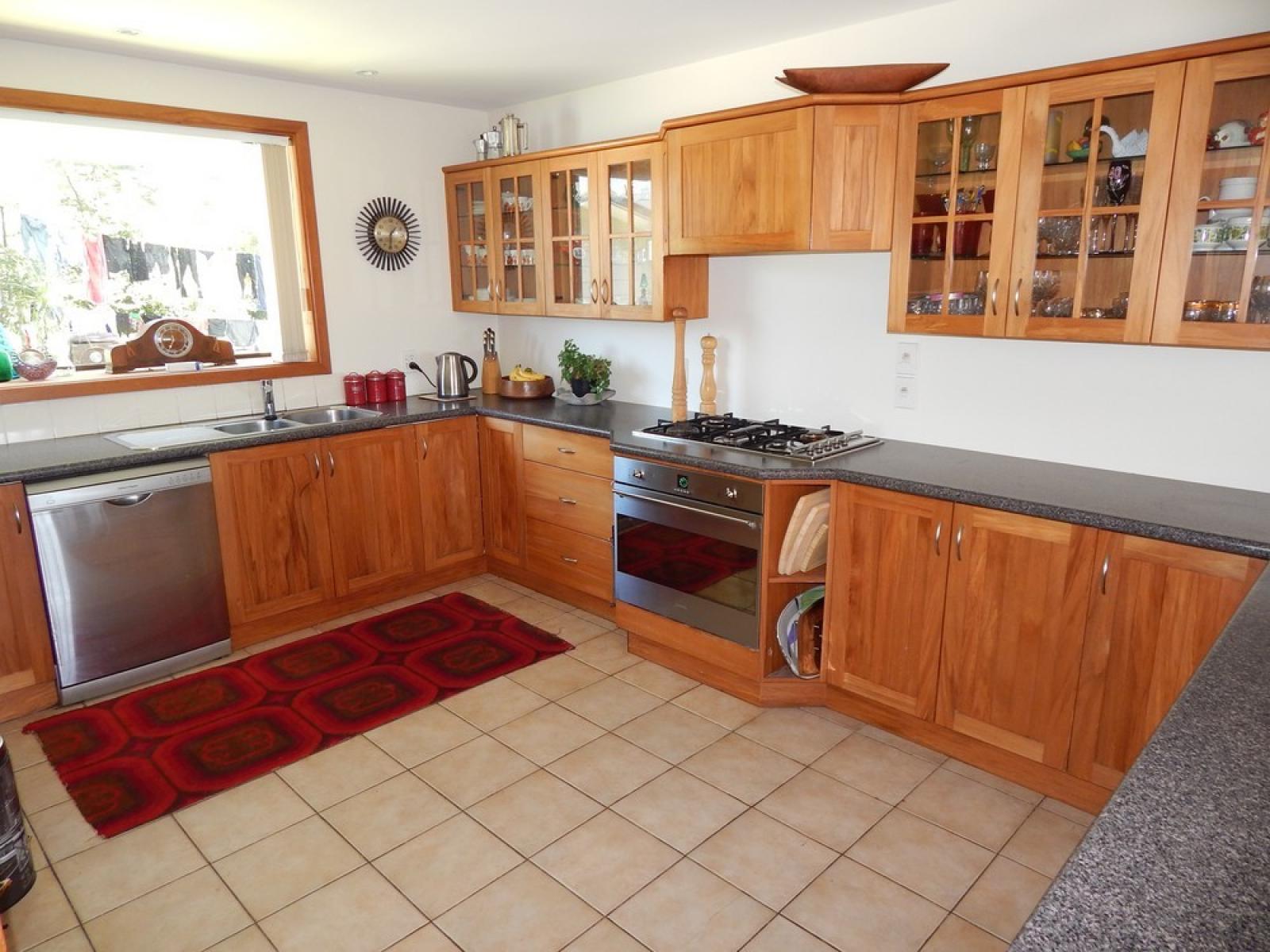 185 Queen Street, Westport