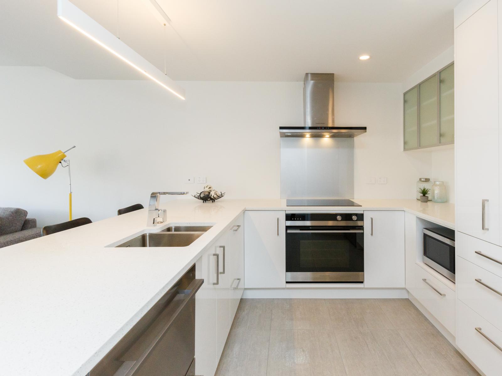 74/2 Roy Street, Central