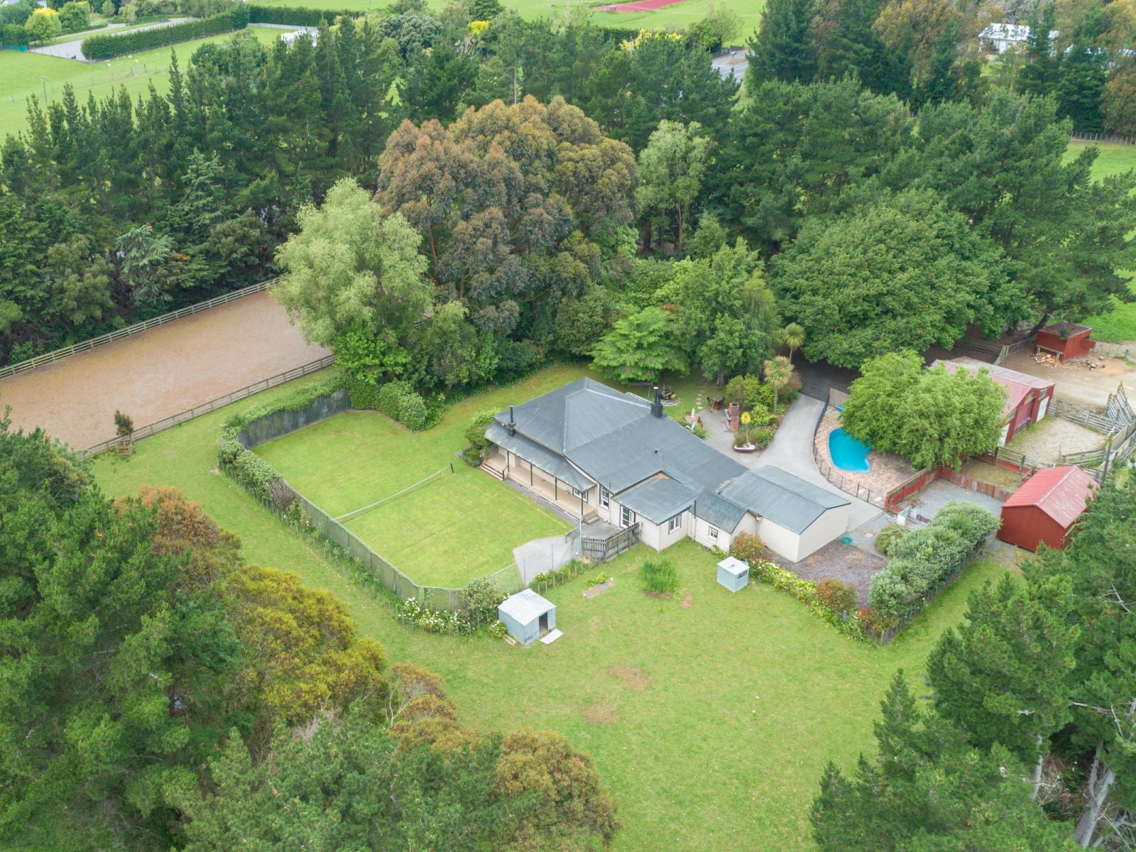 2351 State Highway 3, Sanson