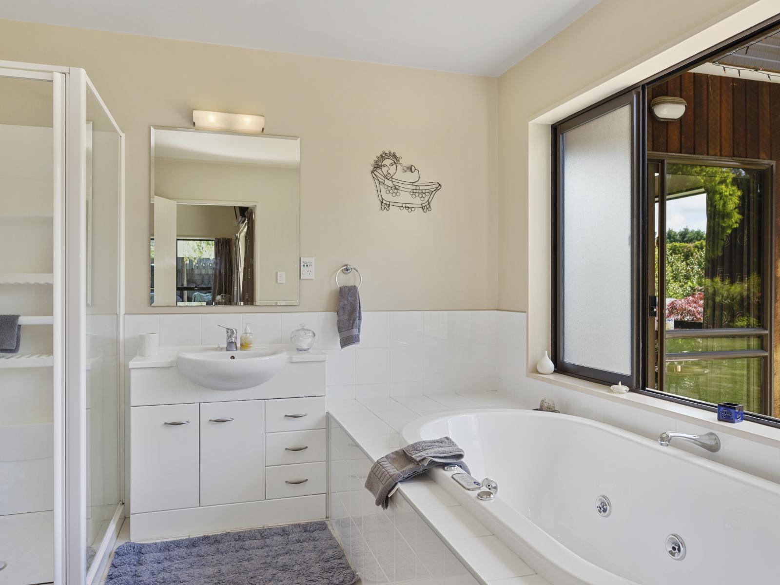 90 Gladstone Road, Woodend