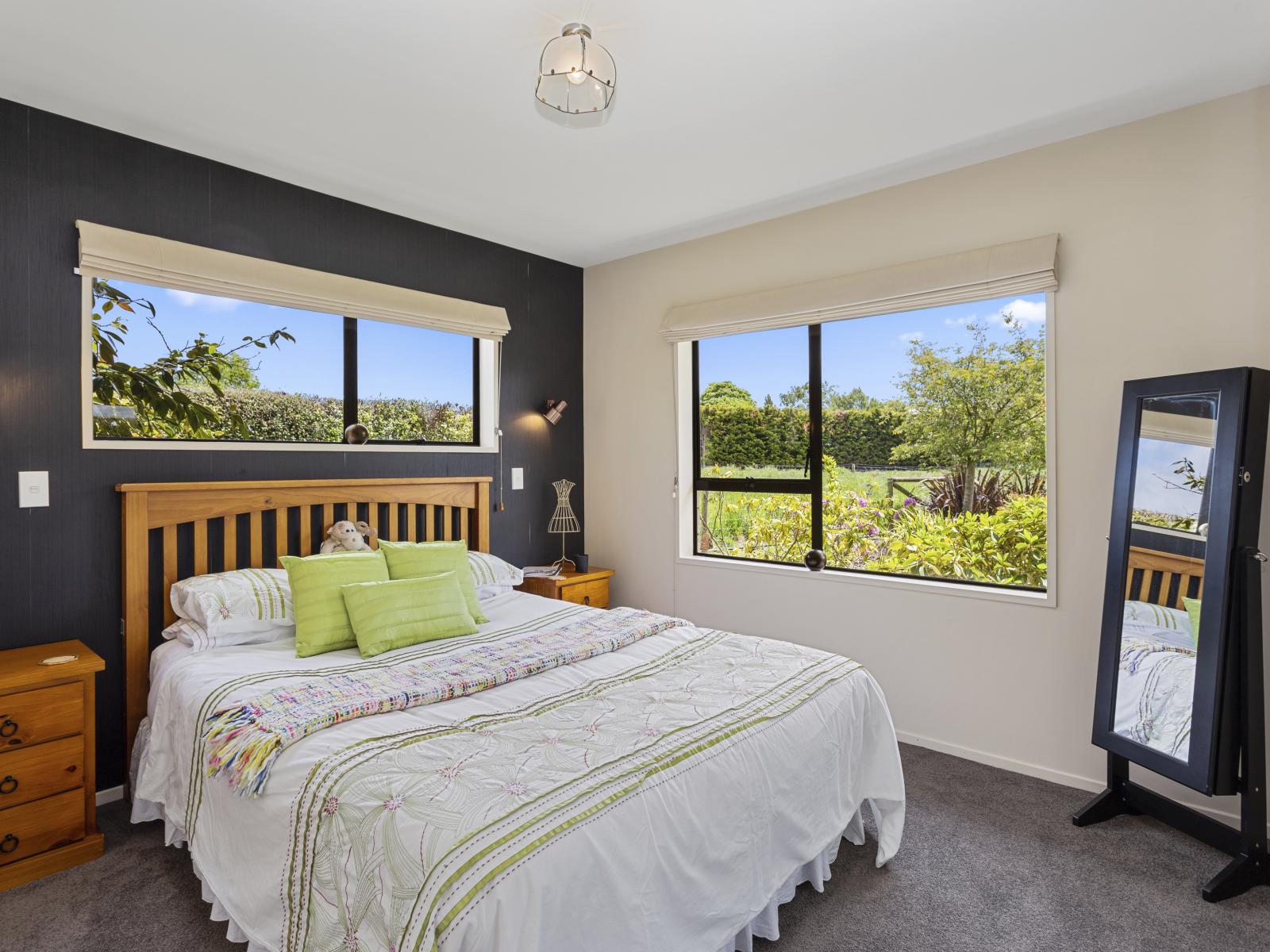 90 Gladstone Road, Woodend