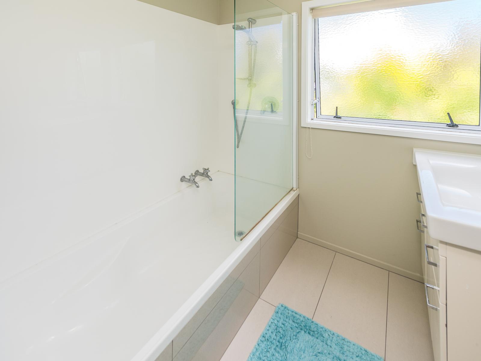 32 Montgomery Road, Westmere