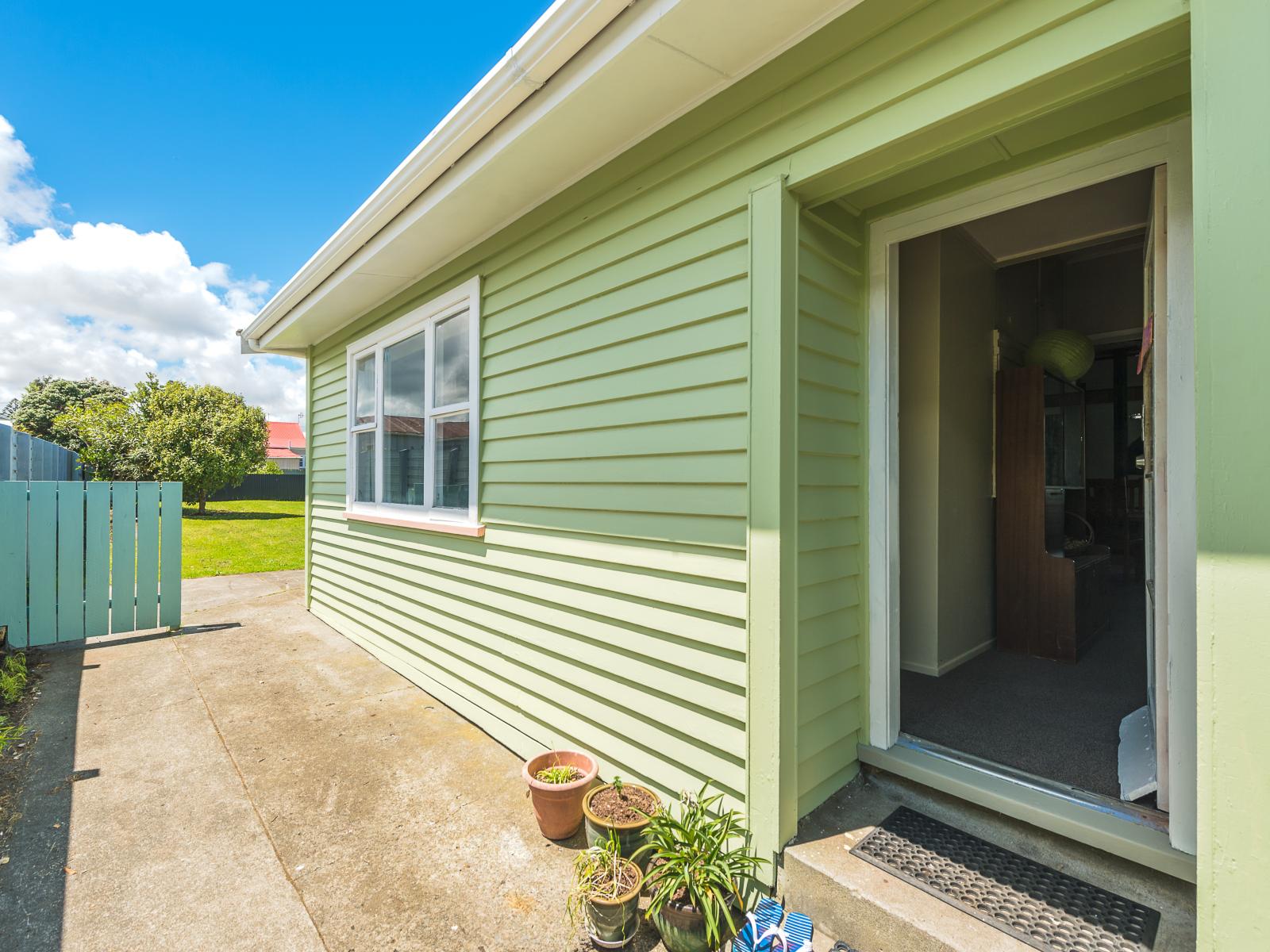 12 Karaka Street, Castlecliff