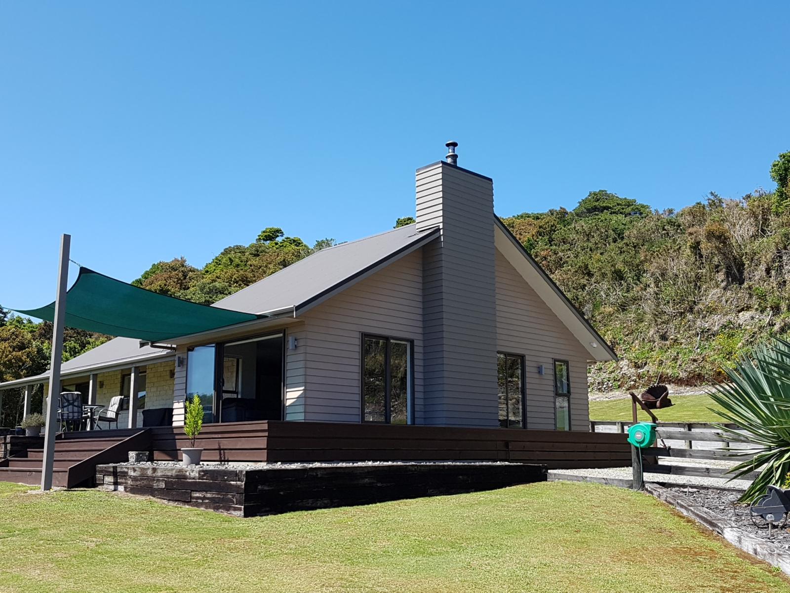 275 Ruatapu Road, Takutai