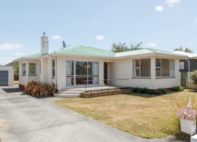 46 Wood Street, Takaro