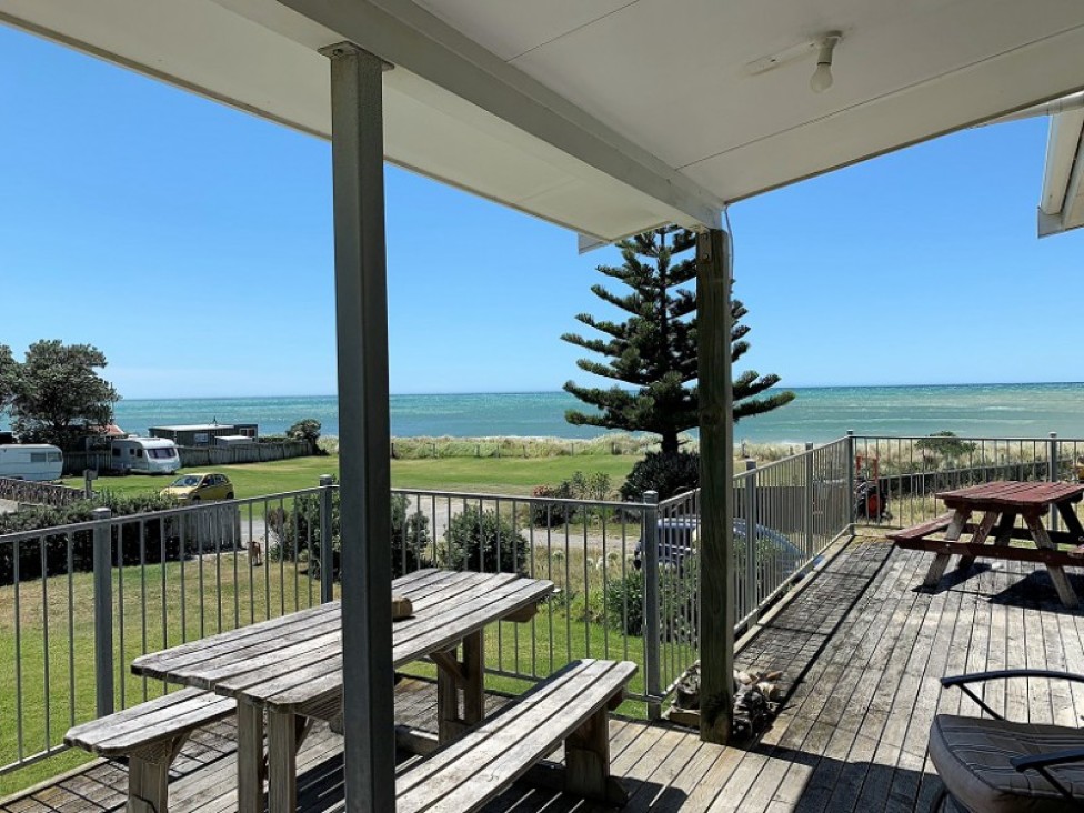 75b-akitio-esplanade-akitio