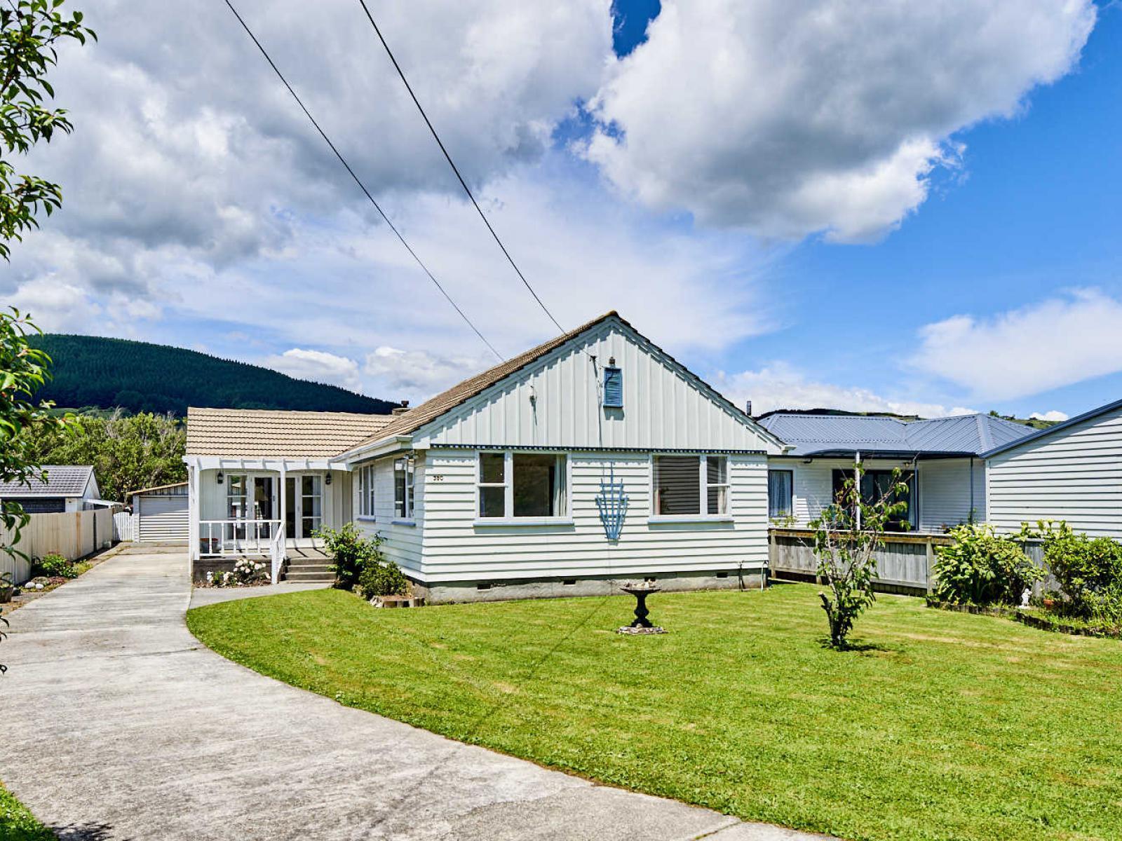 350 Main Road, Tawa 350 Main Road, Tawa