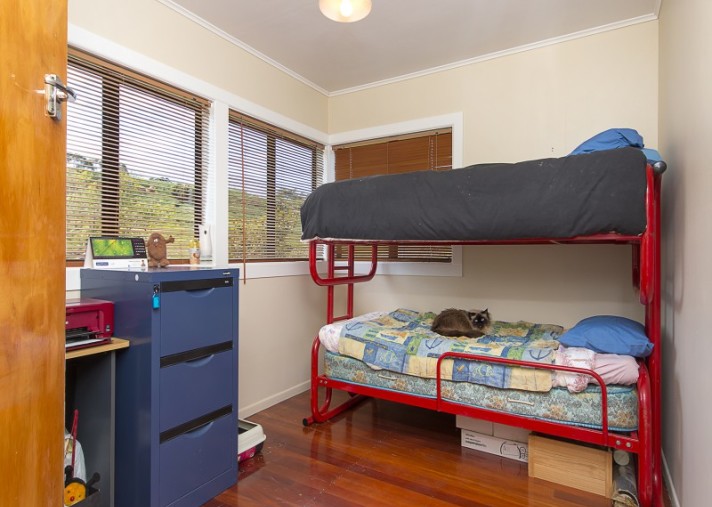 42 and 34 Cemetery Road, Pollok