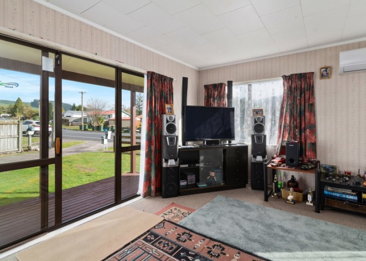 382 Sunset Road, Sunnybrook