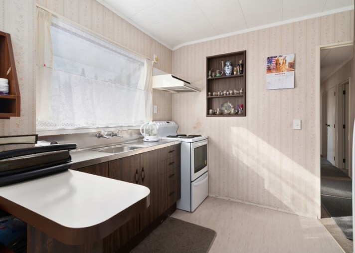 382 Sunset Road, Sunnybrook