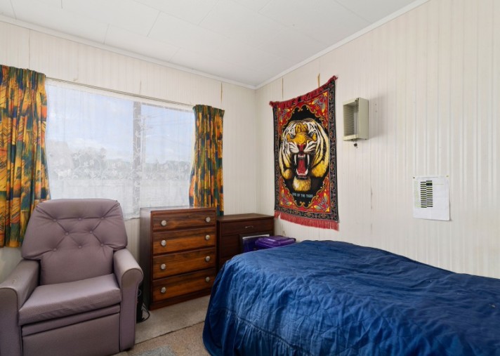 382 Sunset Road, Sunnybrook