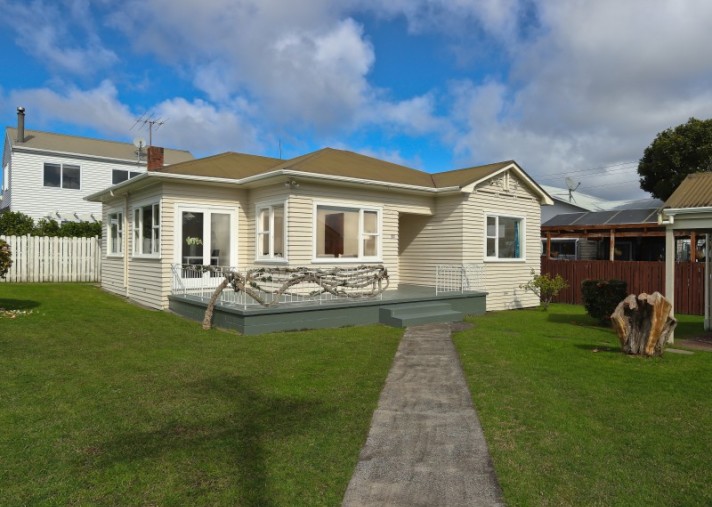 32 Smale Street, Pt Chevalier