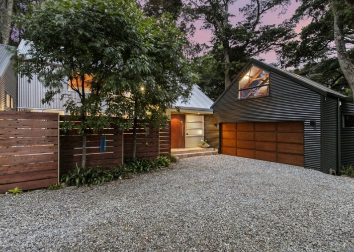 49c Scenic Drive, Hill Park