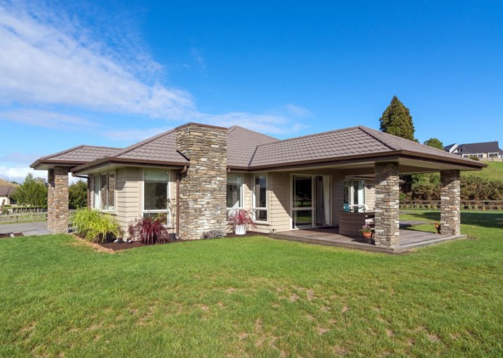 7 Ascot Vale, Tikitere