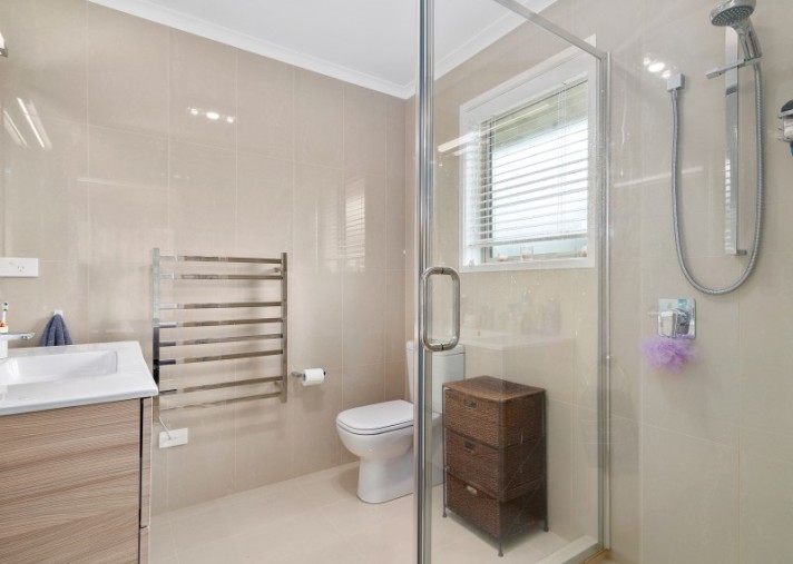 7 Ascot Vale, Tikitere