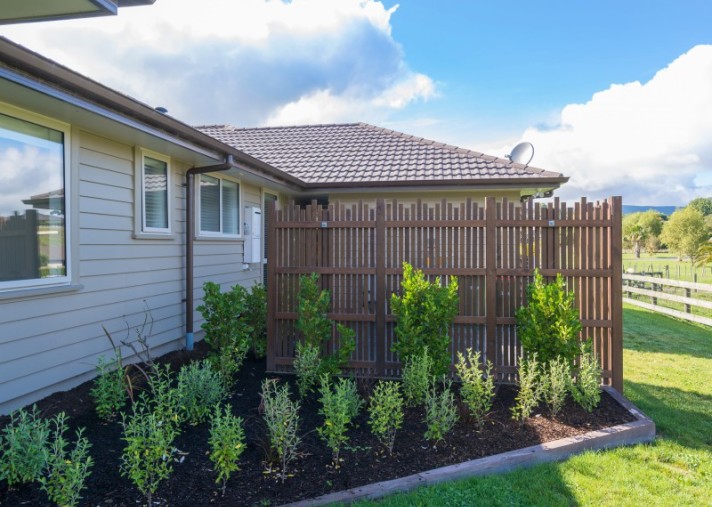 7 Ascot Vale, Tikitere