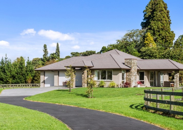 7 Ascot Vale, Tikitere