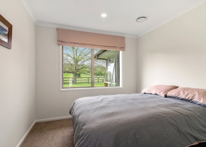 7 Ascot Vale, Tikitere