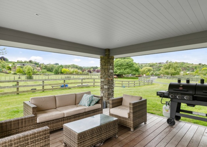 7 Ascot Vale, Tikitere