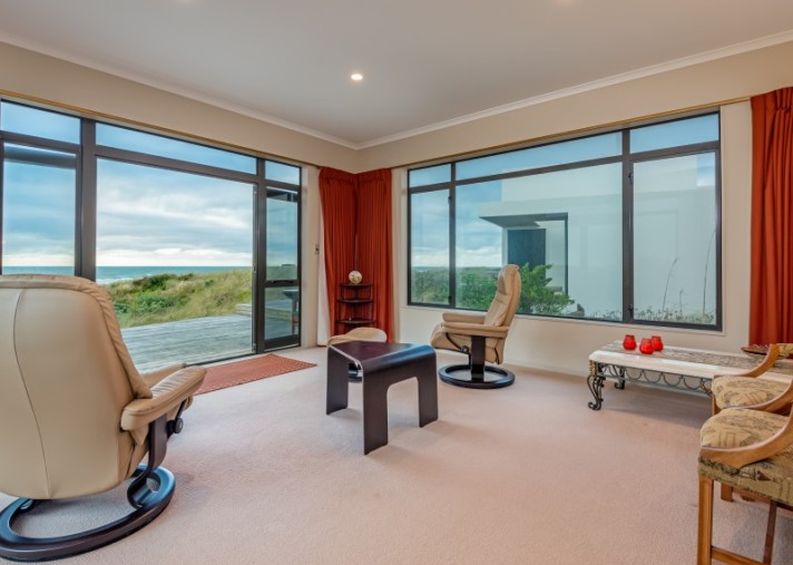 10 Ngati Huia Place, Waitarere Beach