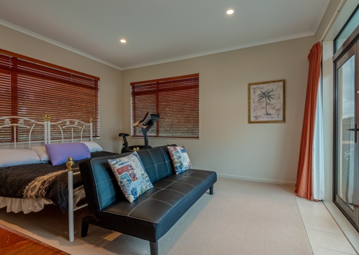 10 Ngati Huia Place, Waitarere Beach