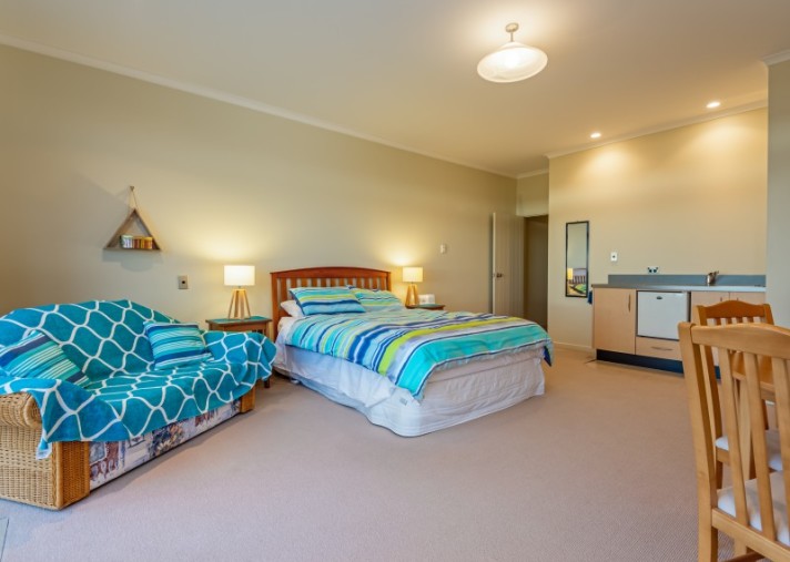 10 Ngati Huia Place, Waitarere Beach