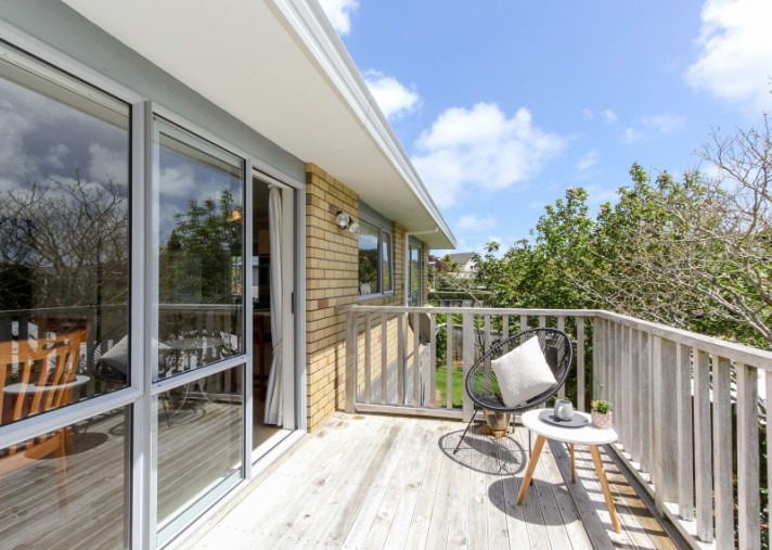 9 Ashmore Drive, Frankleigh Park