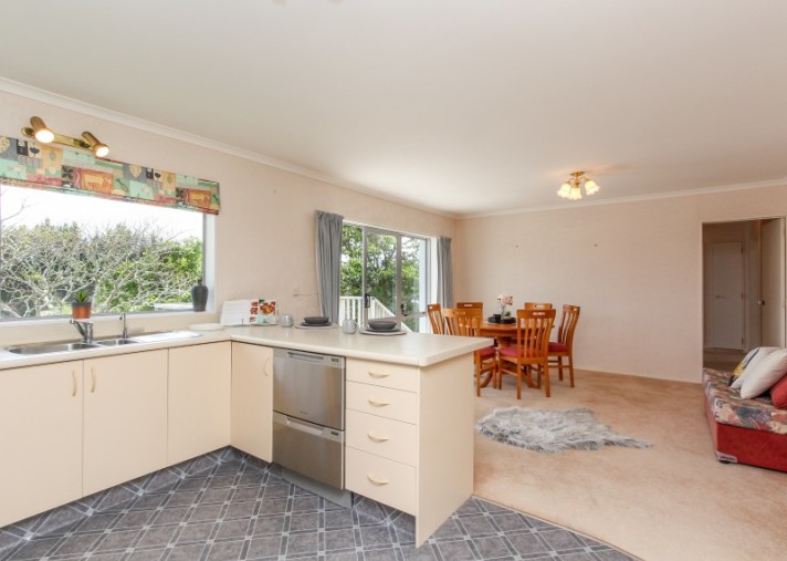 9 Ashmore Drive, Frankleigh Park