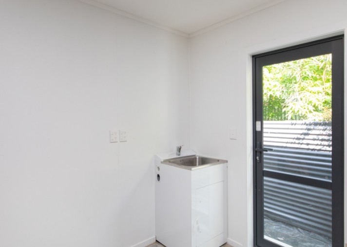 99A Ferguson Street, West End