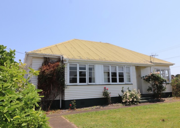 11 Russell Street, Foxton